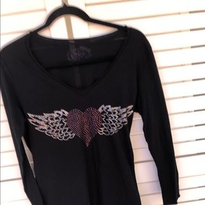 TOP JAKES SIZE L BLACK WITH DESIGN ON FRONT